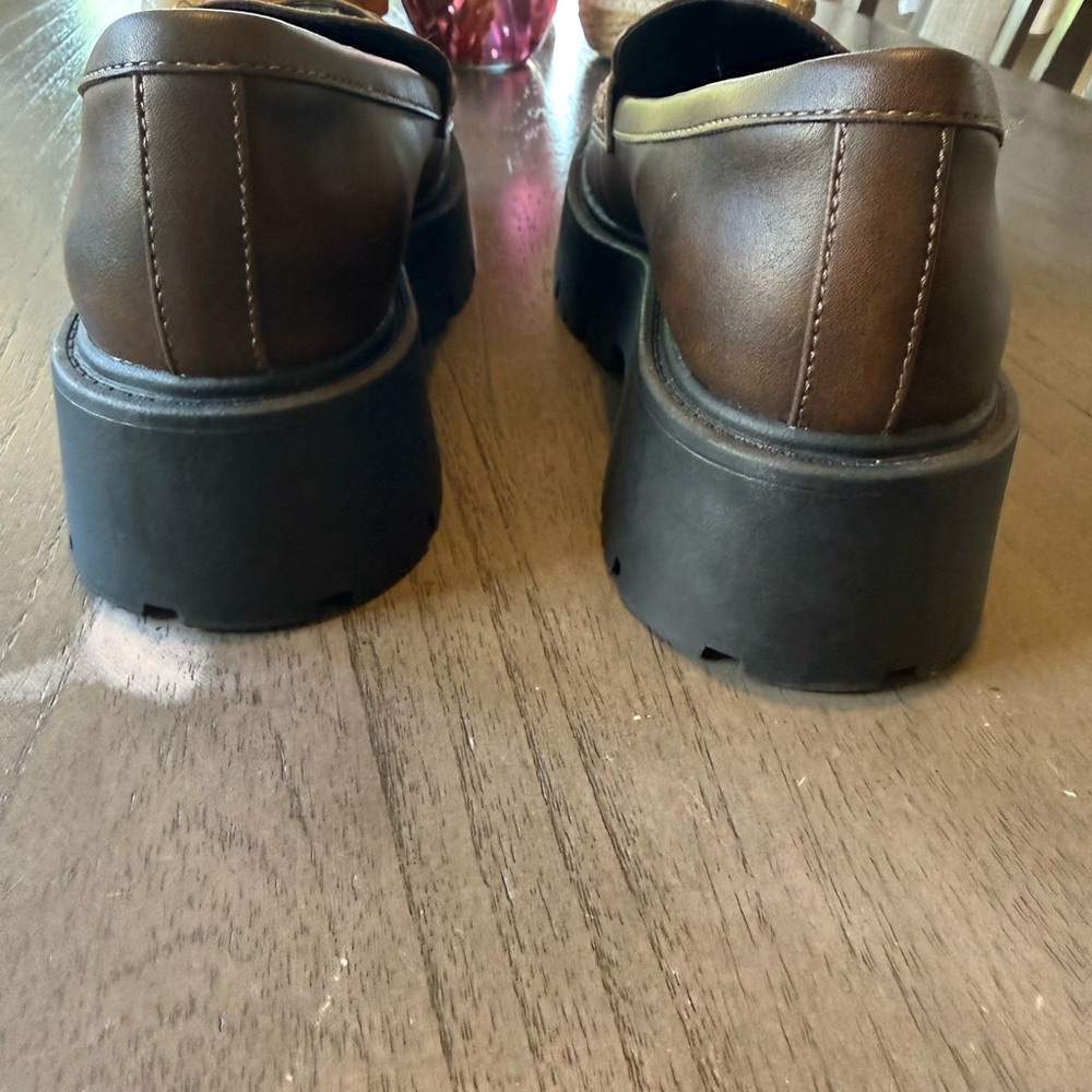 Madden NYC Brown Platform Loafers Lug Sole Chunky Preppy Size 10 - Picture 2 of 3